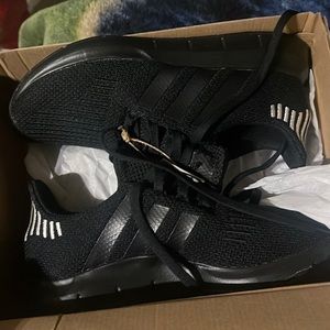 Adidas Swift Tun casual sneakers size 7 women black